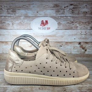 Nurture Shoes Womens 8 M Laser Cut Leather Comfort Loafer Slip On